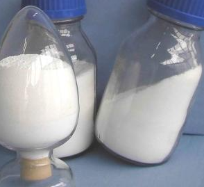 Malonic dihydrazide